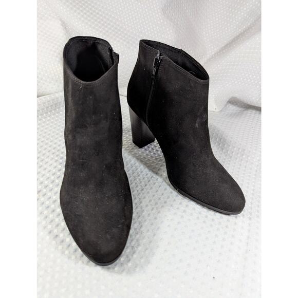 NWOT-1 SHOW! OLD NAVY! BLACK VEGAN SUEDE MICROFIBER CHUNKY HEEL BOOTS! SZ 8M - Picture 2 of 10